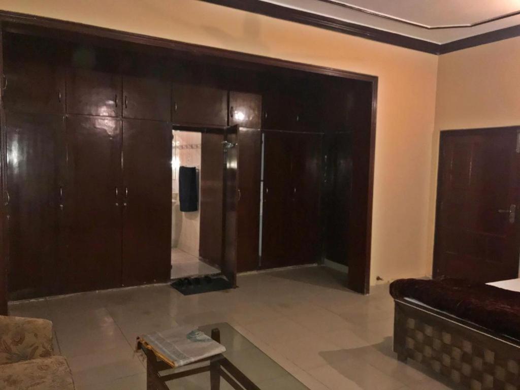 费萨拉巴德 Babar House酒店 外观 照片